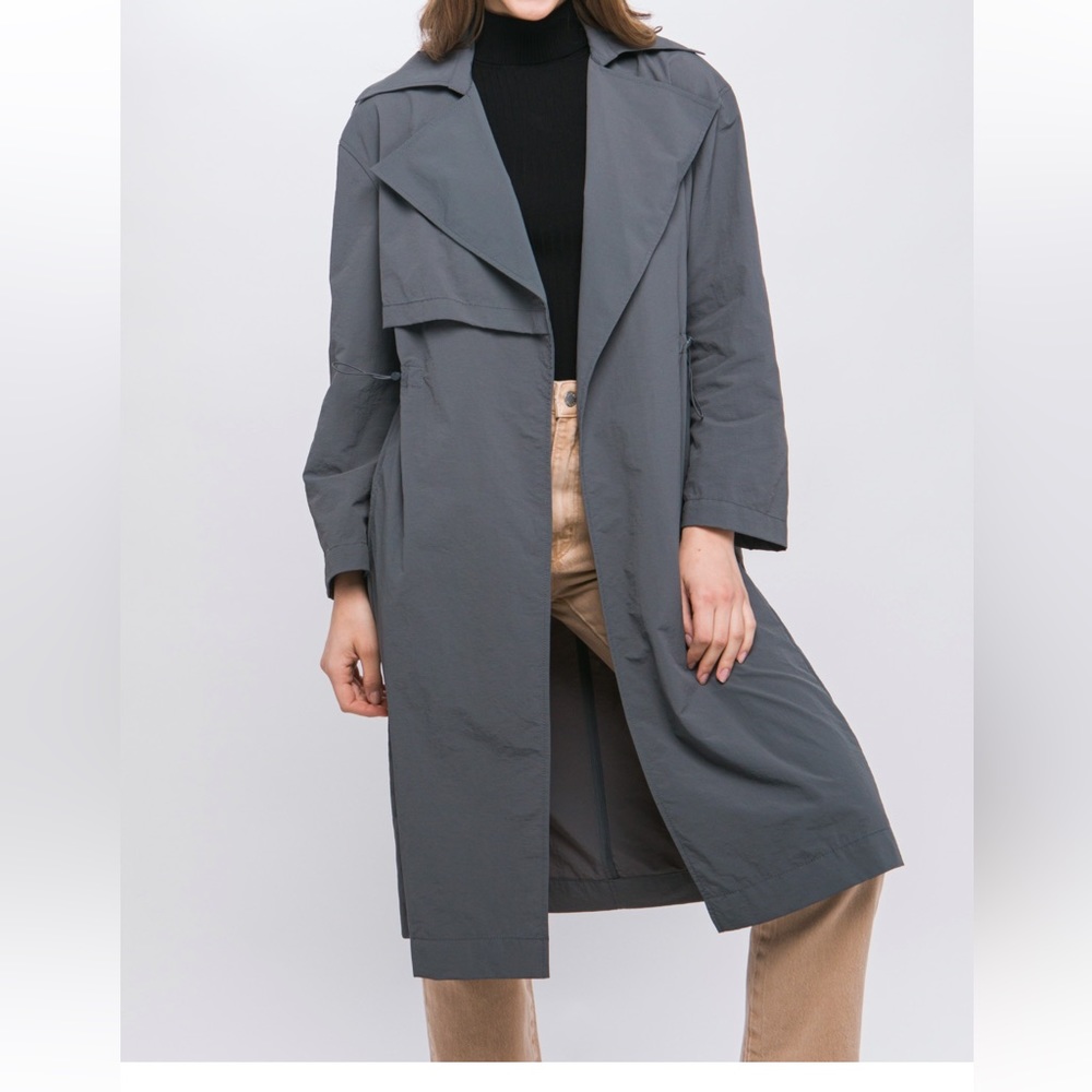 32 Light Weight Trench Coat With Toggle Detail - Picture 1 of 2